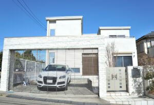 千葉で外構エクステリア工事を行うZOUSのカーポートと車庫の違い