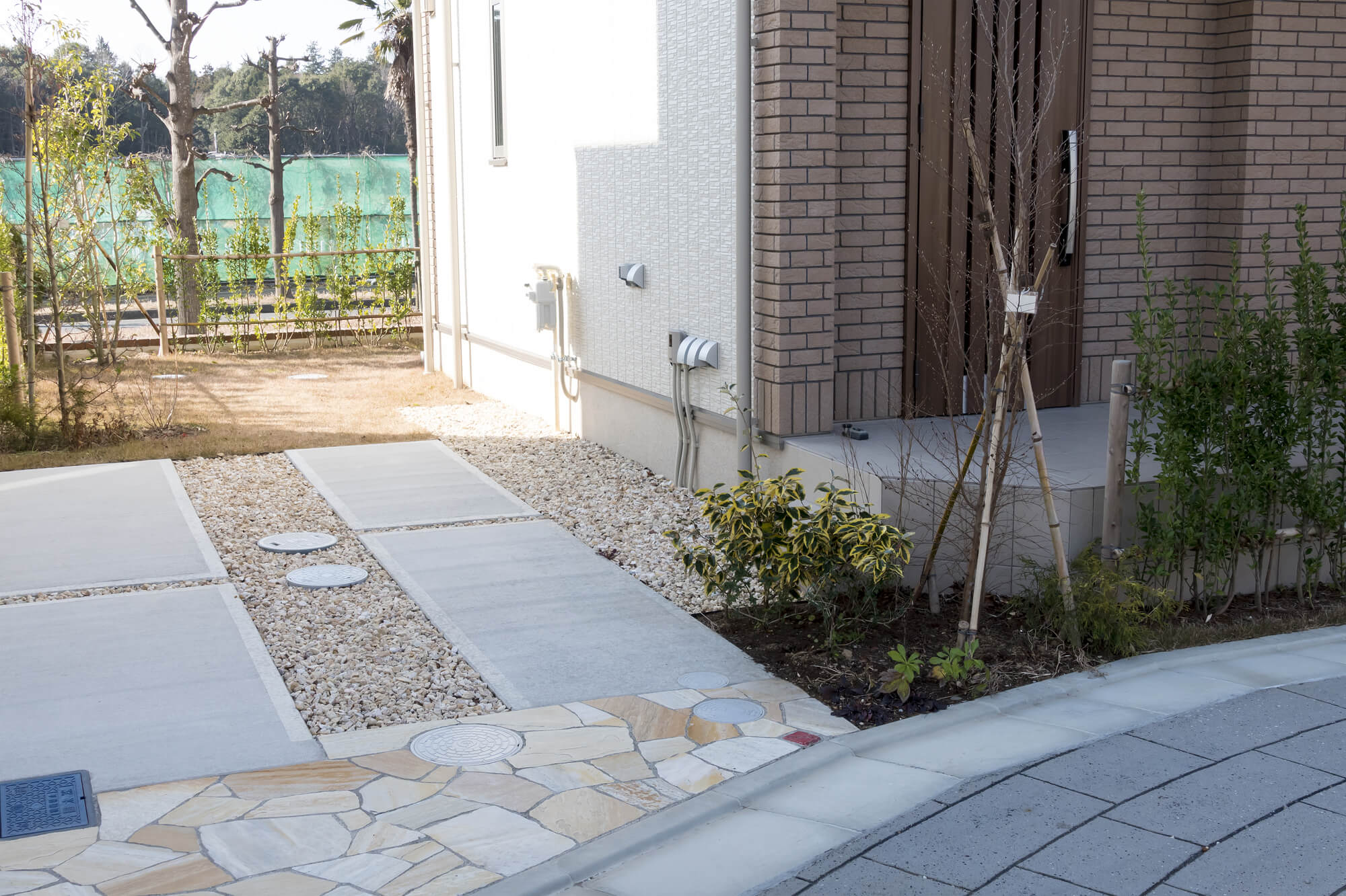 庭のエクステリアにかかる費用の基礎知識