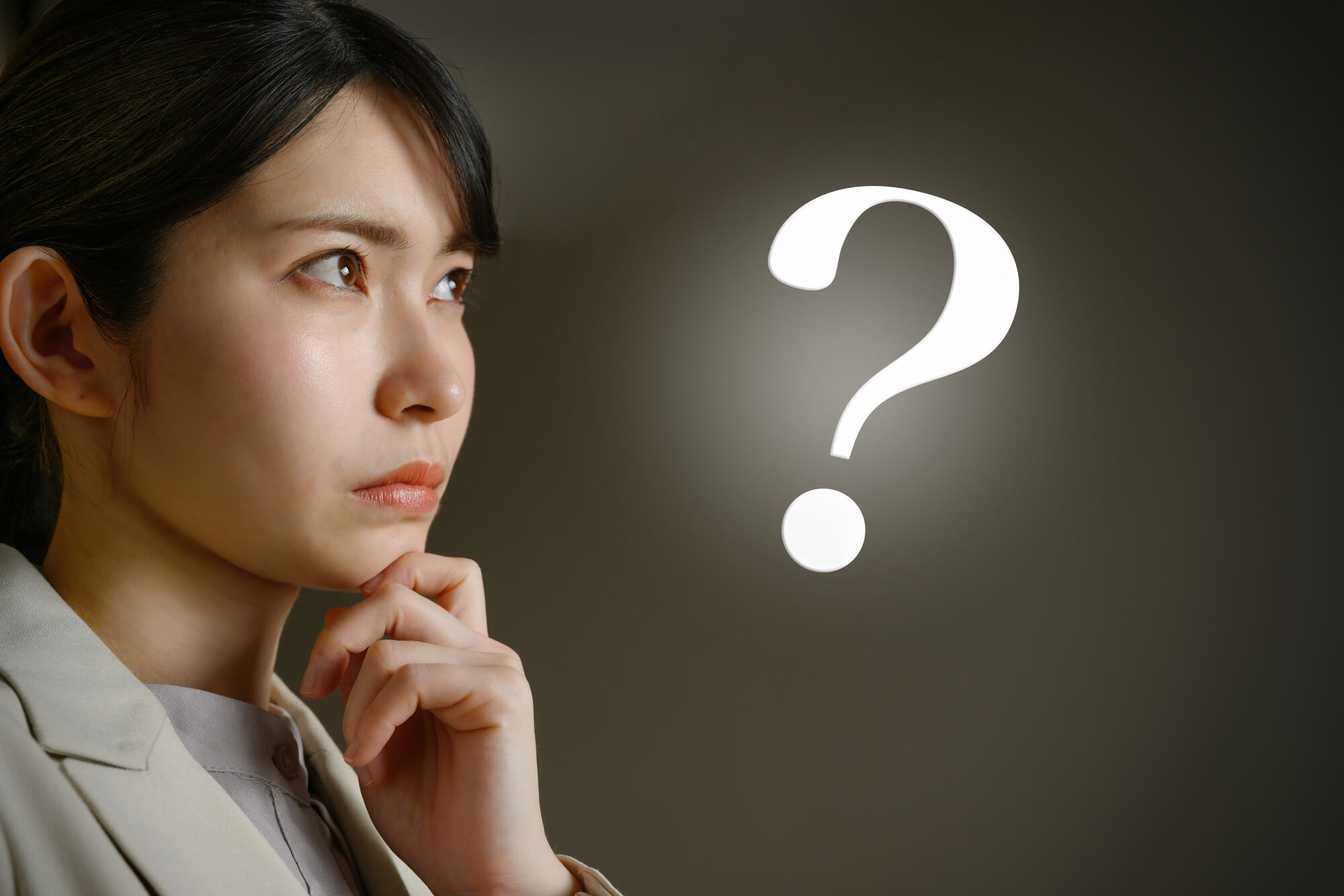 荒れた庭になる原因と業者に依頼しない場合の費用