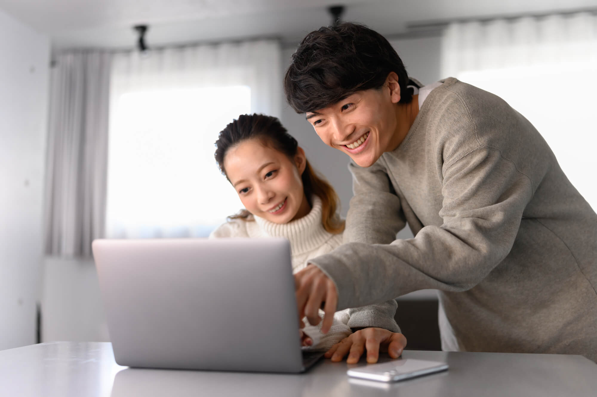 出しっぱなしでも大丈夫?ガーデンファニチャーの基礎知識