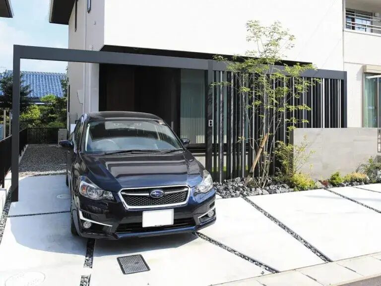 駐車スペースのデザインは、機能性と美しさの両方を重視する必要